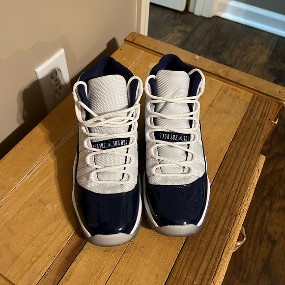 Jordan 11s - Picture 1 of 3